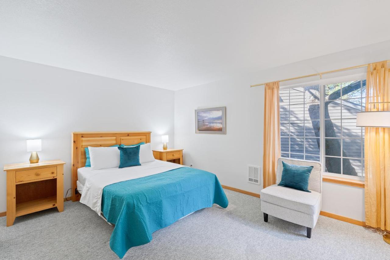 Cannon Beach Retreat: Oceanfront Suites with Fireplaces Exterior photo